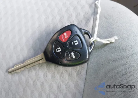 2010 Toyota Camry Le z USA, uszkodzony, nr VIN 4T1BF3EK1AU055873